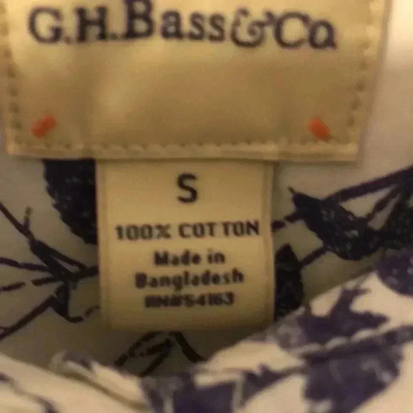G.H. Bass 100% cotton front button up shirt. - Picture 5 of 5